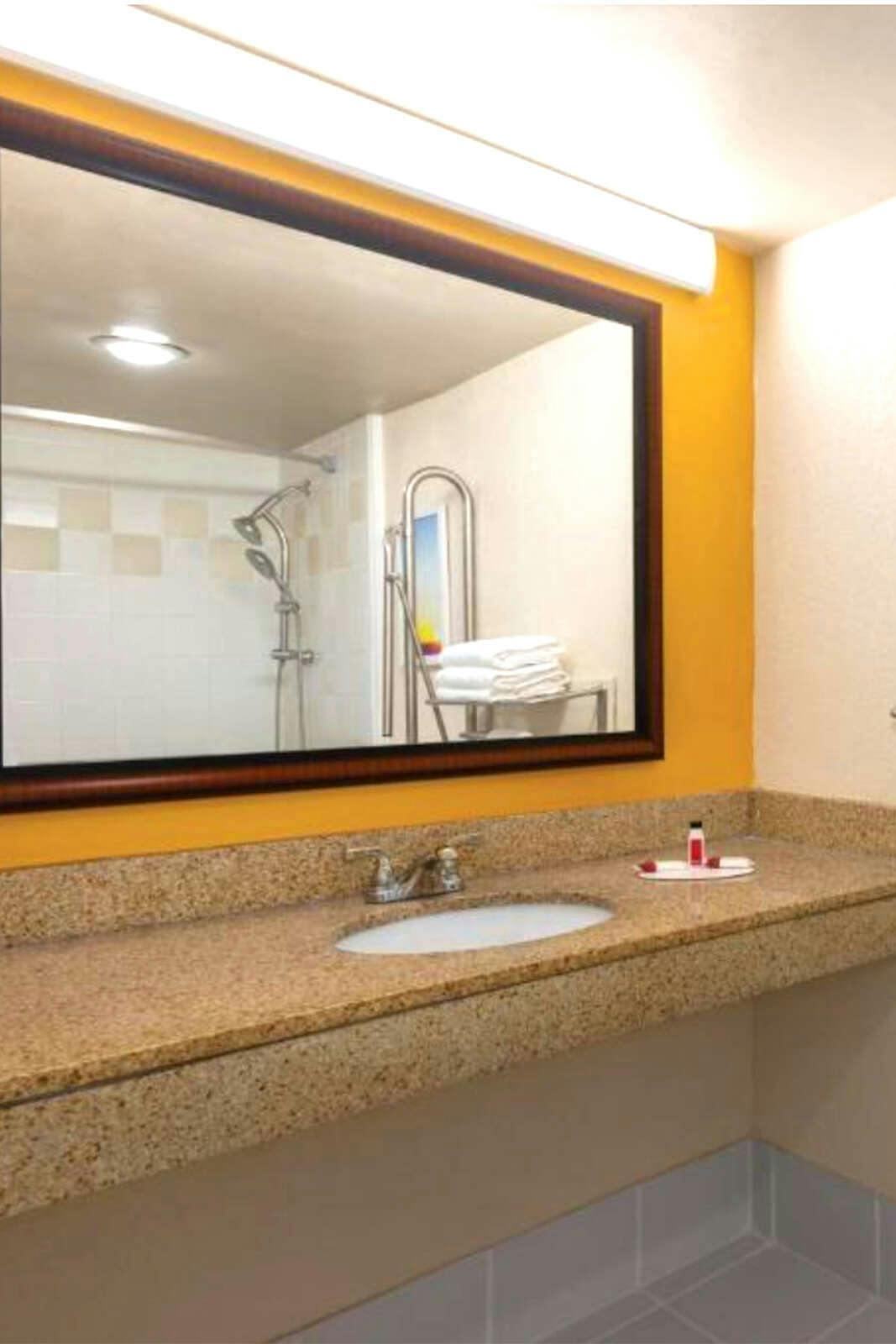 Hotel enVision Hotel Miami International Airport photo 2