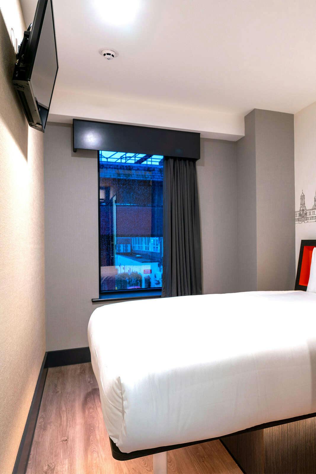 Hotel easyHotel Oxford photo 2