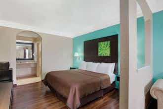 Hotel Super 8 Galveston TX photo 2
