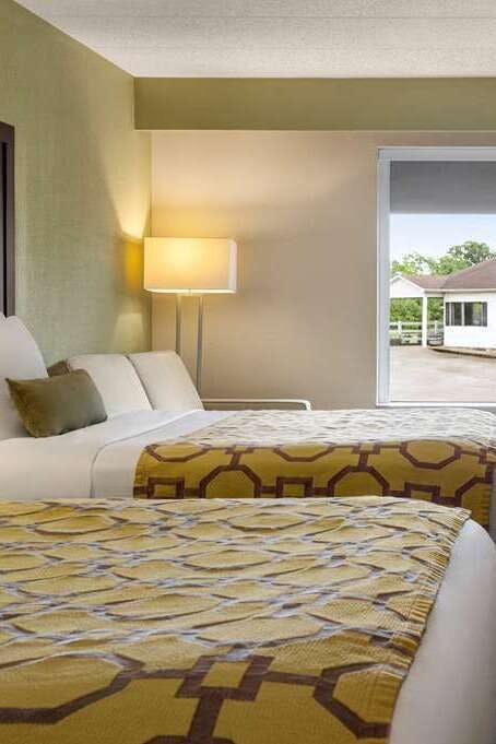 Hotel Baymont by Wyndham Georgetown/Lexington North photo 3