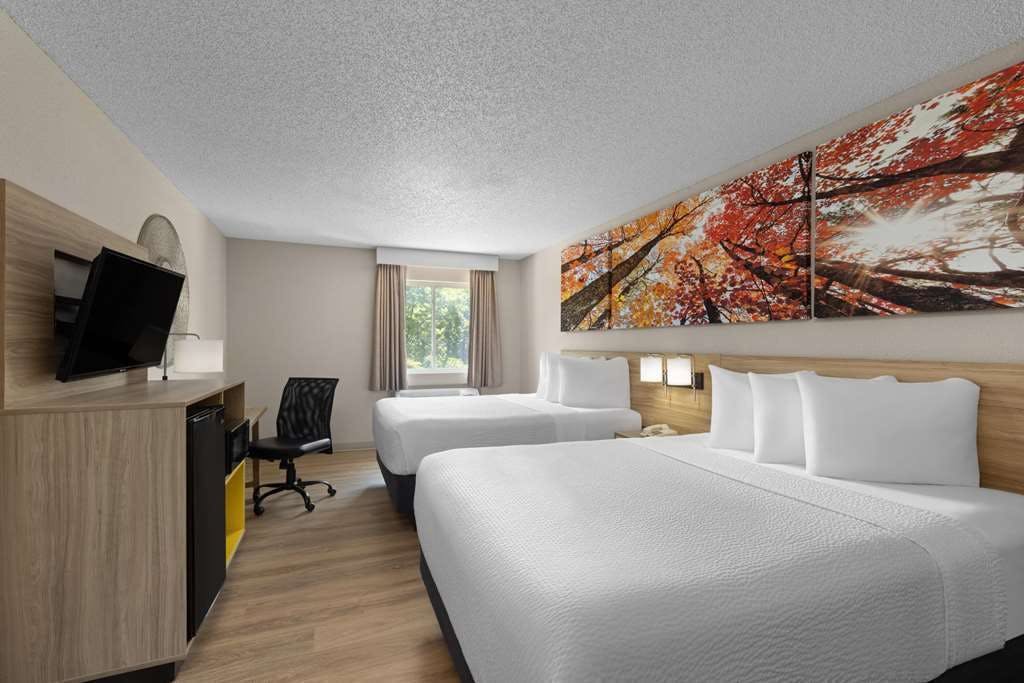 Hotel Days Inn by Wyndham Carthage photo 1