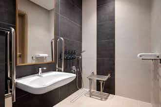 Hotel Ramada Riyadh King Fahd Road photo 5