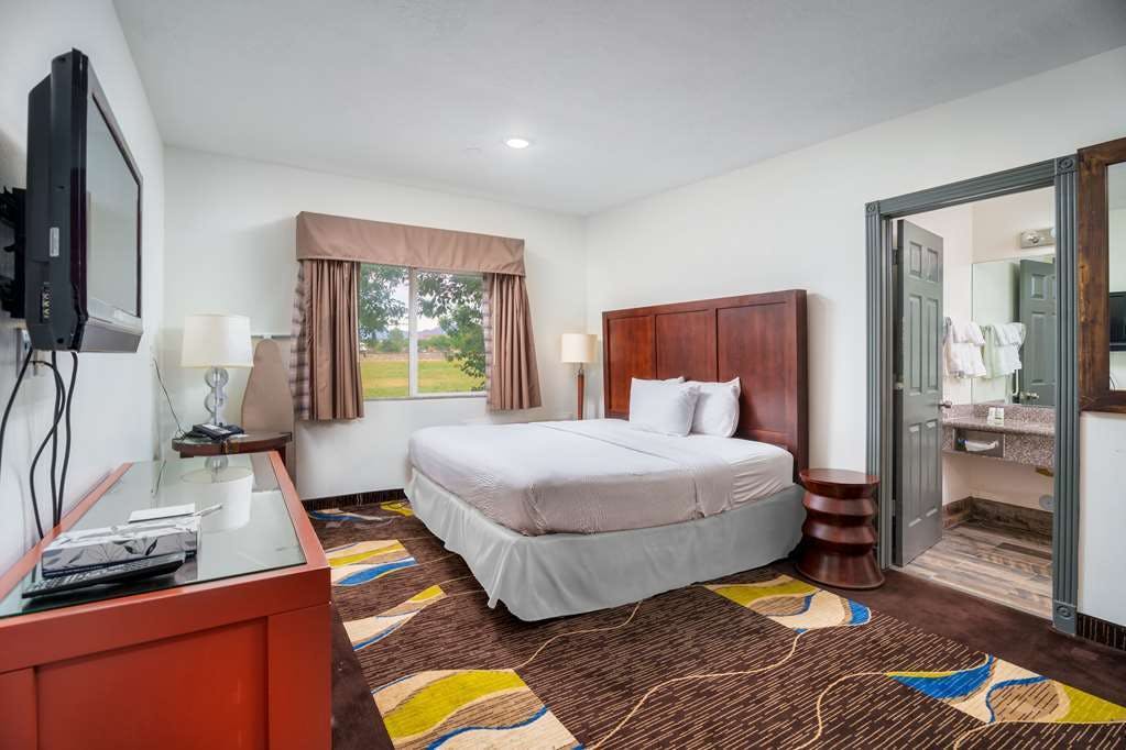 Hotel Ramada by Wyndham La Verkin Zion National Park photo 2