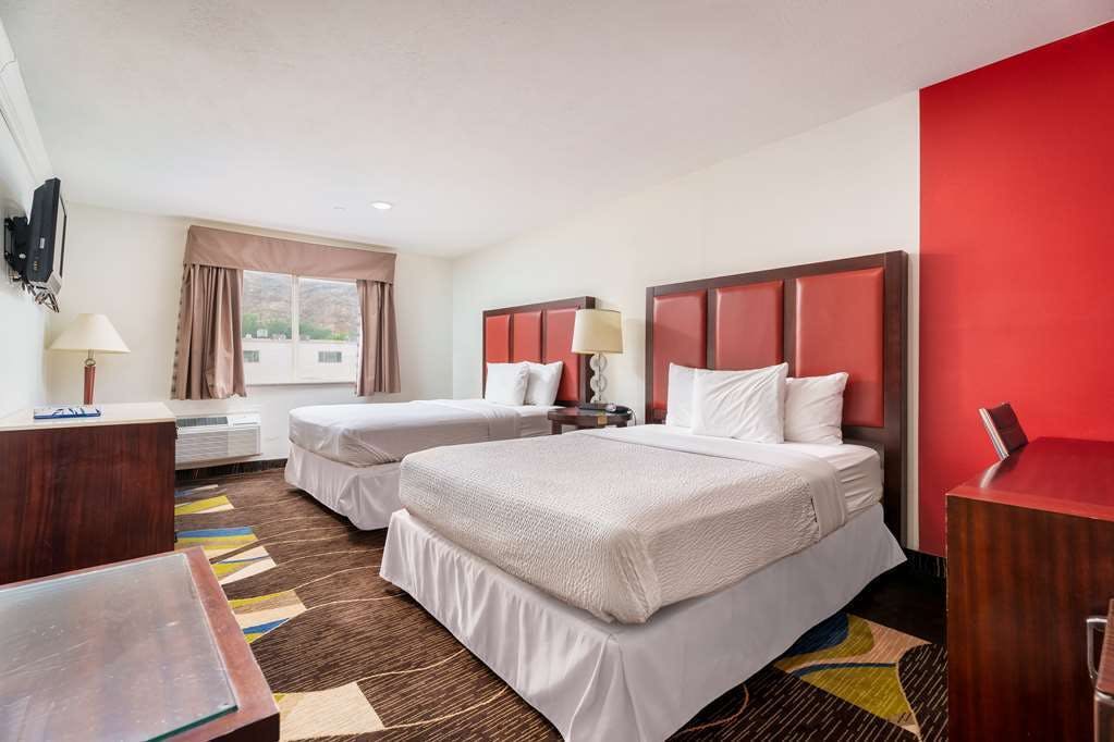 Hotel Ramada by Wyndham La Verkin Zion National Park photo 1