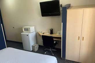 Hotel Days Inn and Suites Hutchinson photo 5