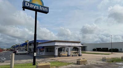 Days Inn by Wyndham Salina South