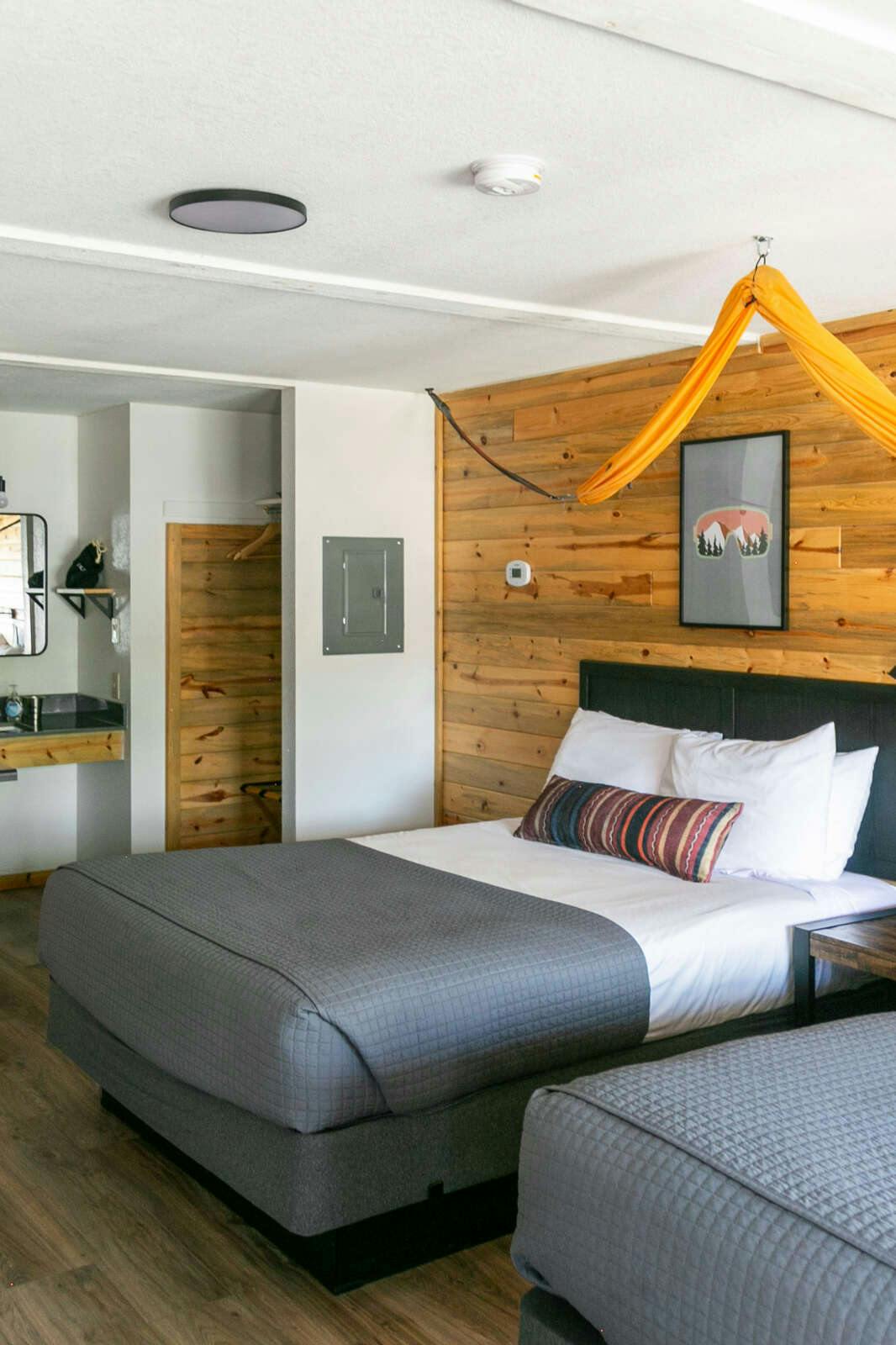 Hotel LOGE Wolf Creek photo 5