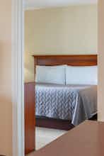 Hotel White River Inn and Suites photo 2