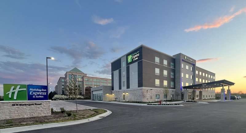 Holiday Inn Express & Suites Chicago Schaumburg