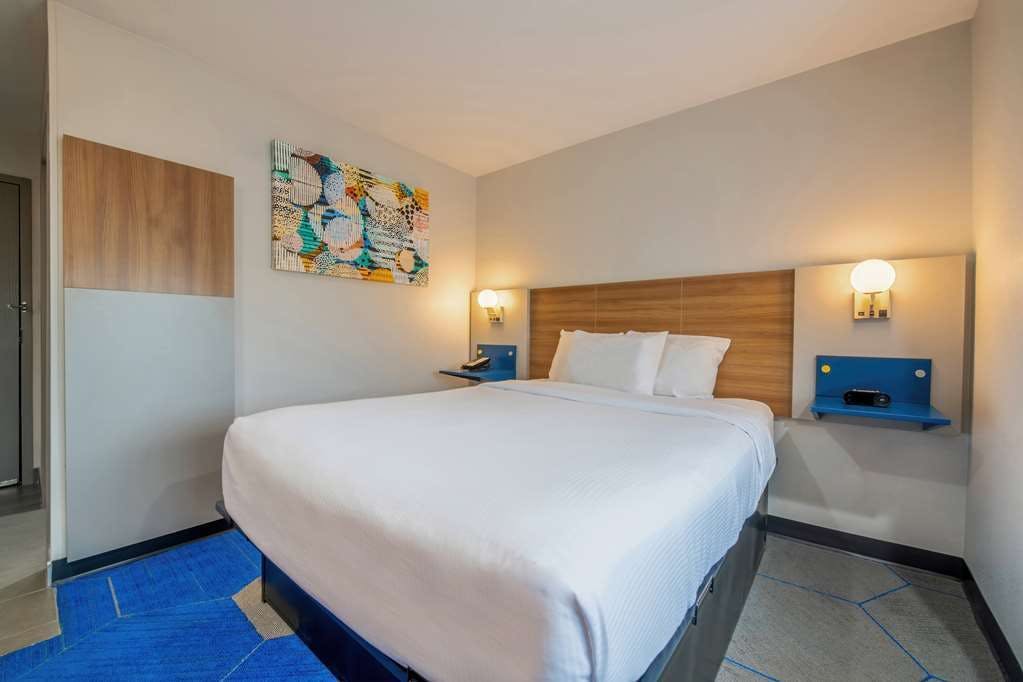 Hotel Microtel Inn & Suites by Wyndham Anderson/Clemson photo 2