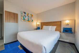 Hotel Microtel Inn & Suites by Wyndham Anderson/Clemson photo 2