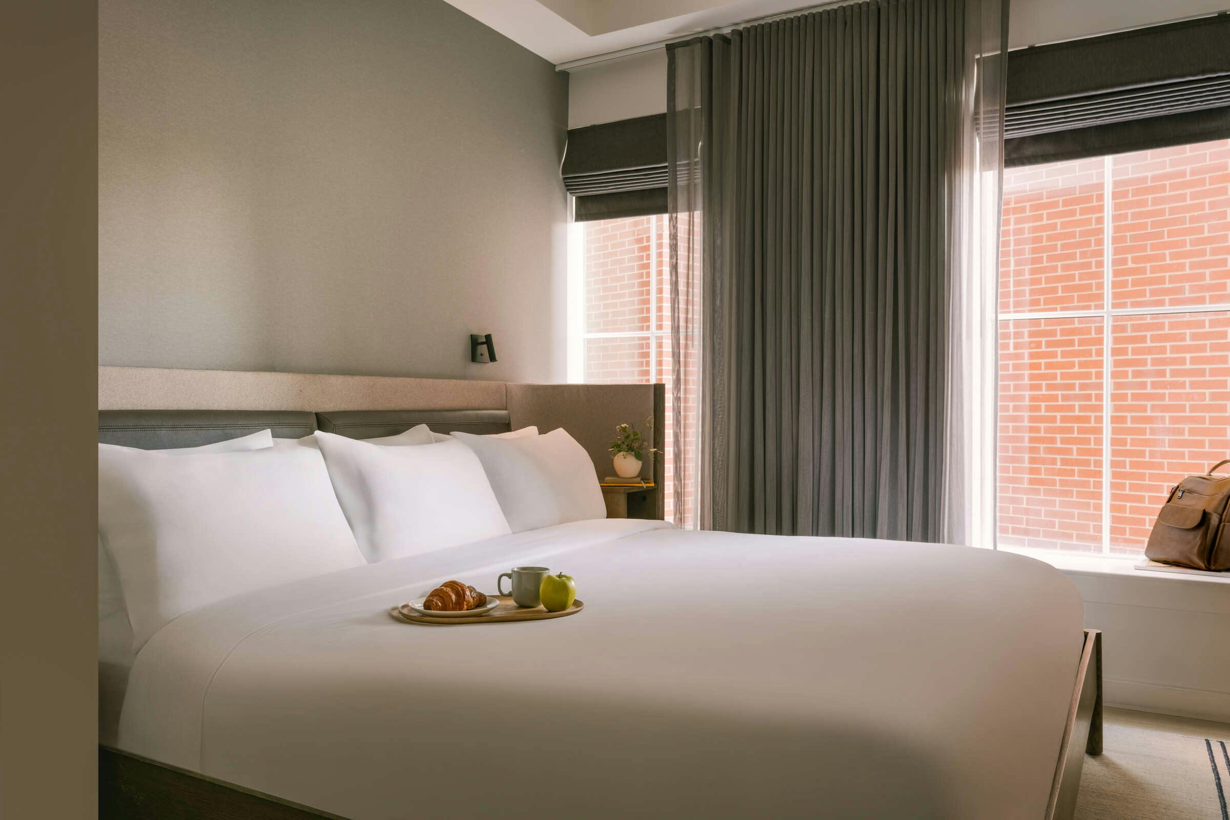 Hotel Lark Hotels 907 Main photo 2