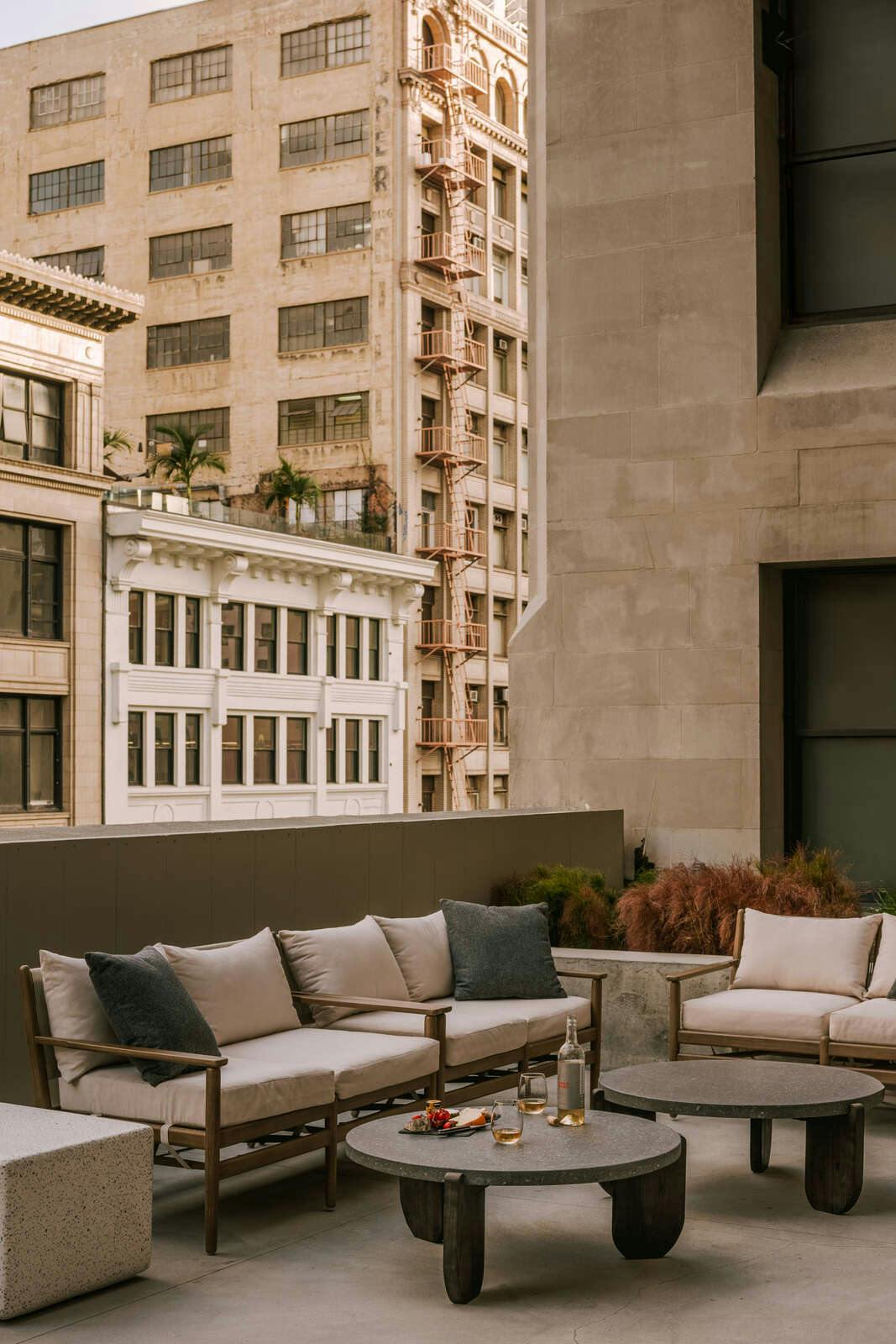 Hotel Sonder The Winfield photo 1