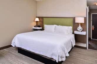 Hotel Hampton Inn Omaha Airport photo 1