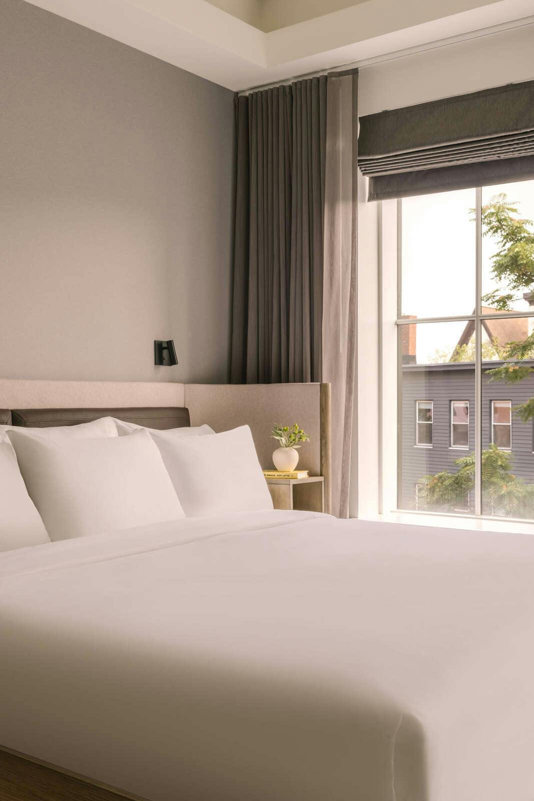 Hotel Lark Hotels 907 Main photo 1