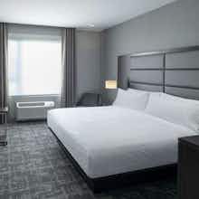 Hotel Staybridge Suites Boston Logan Airport Revere photo 2