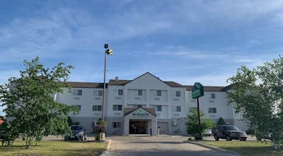 AmericInn by Wyndham Minot