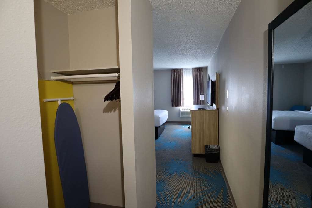 Hotel Days Inn by Wyndham Mandan Bismarck Area photo 3