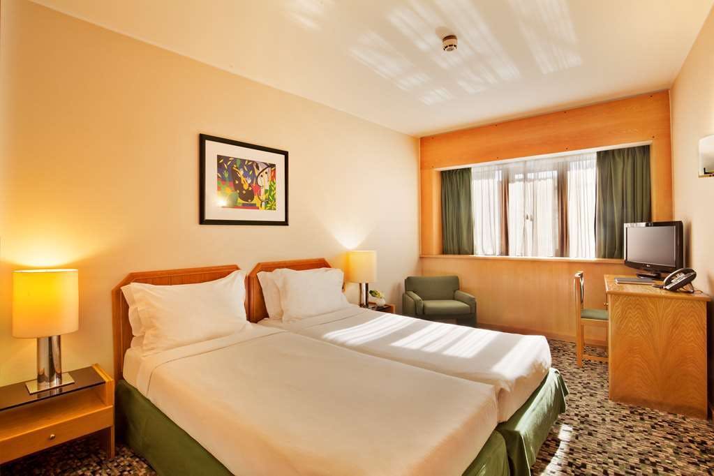 Hotel Ramada by Wyndham Lisbon photo 5