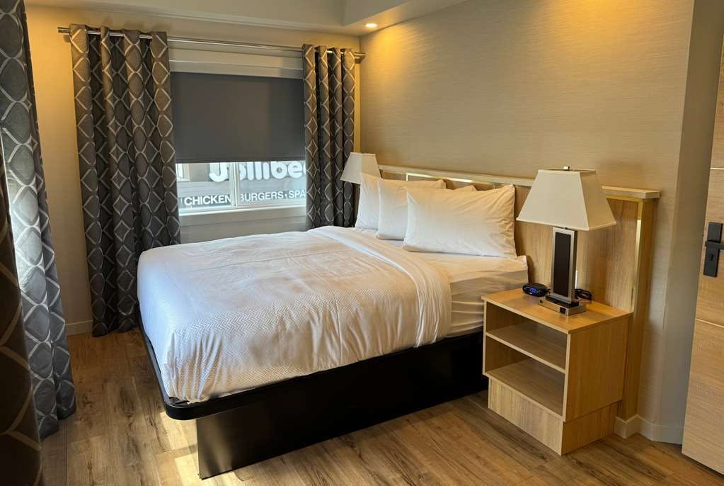 Hotel Baymont by Wyndham West Edmonton photo 4