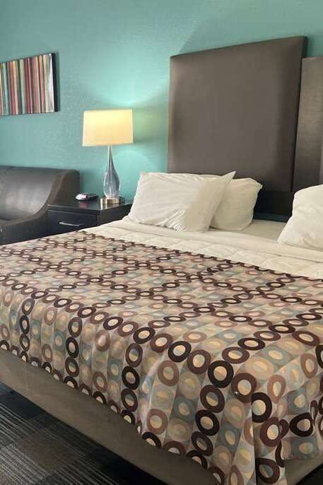 Hotel Days Inn by Wyndham Alva photo 2