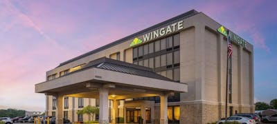 Wingate St. Louis Airport