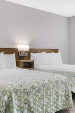 Hotel HomeTowne Studios Tampa - Airport photo 3