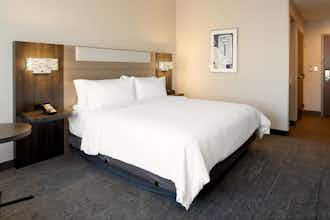 Hotel Holiday Inn Express Hotel & Suites Lathrop photo 2