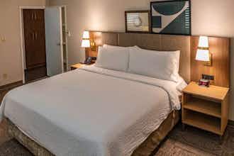 Hotel Staybridge Suites St. Catharines Conf Ctr photo 1