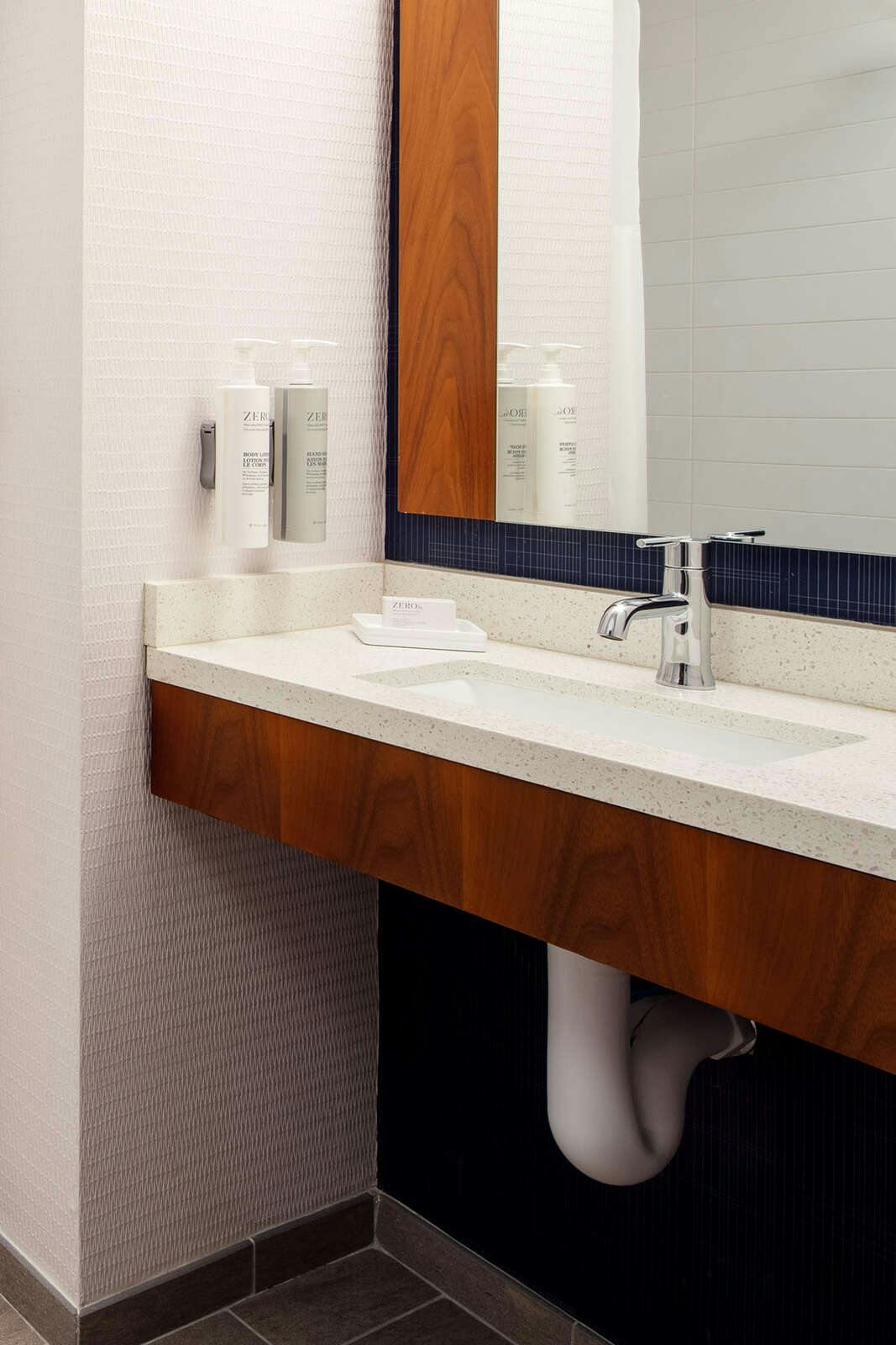 Hotel Hampton Inn by Hilton New York Times Square photo 3