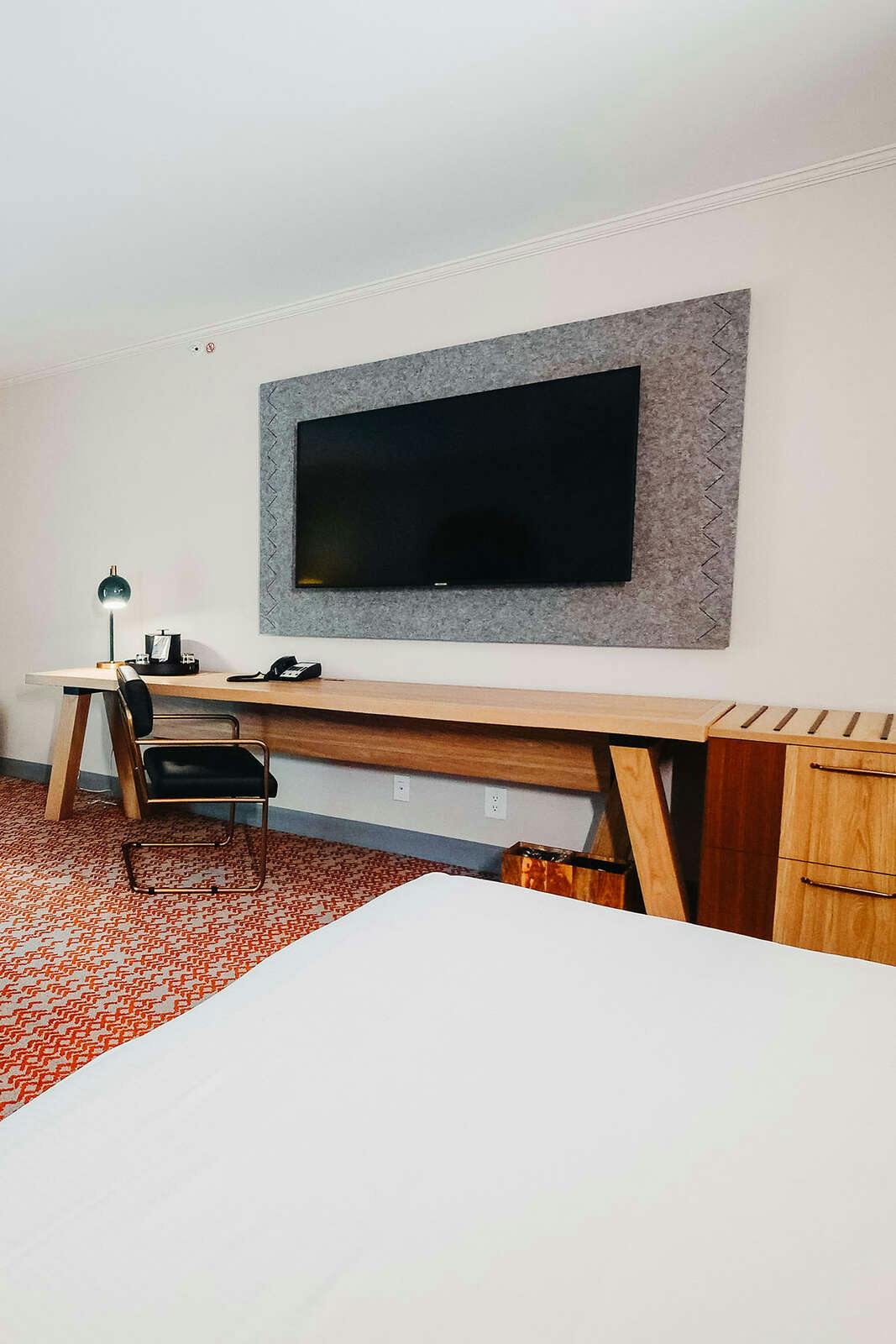 Hotel Valley River Inn photo 1