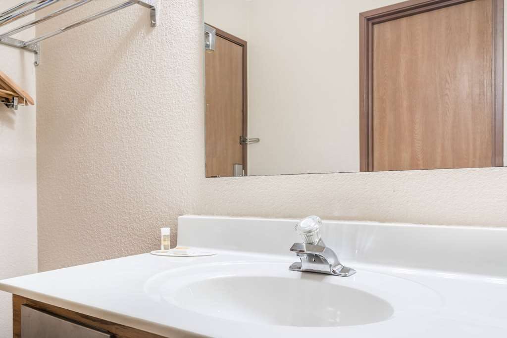 Hotel Days Inn by Wyndham Black River Falls I-94 on ATV Trail photo 3