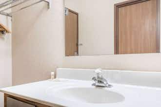 Hotel Days Inn Black River Falls photo 3