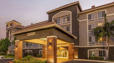 La Quinta Inn & Suites by Wyndham Santa Clarita - Valencia
