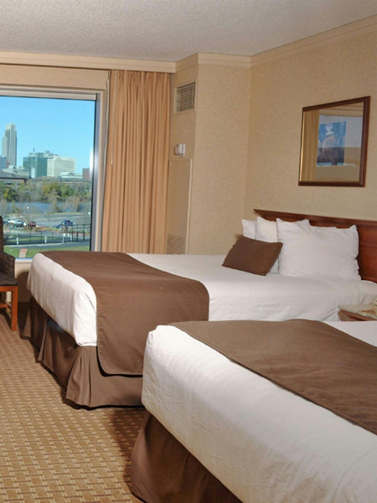 Hotel Harrah's Council Bluffs – A Caesars Rewards Destination photo 1