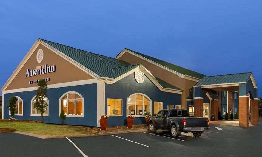 AmericInn by Wyndham Grinnell