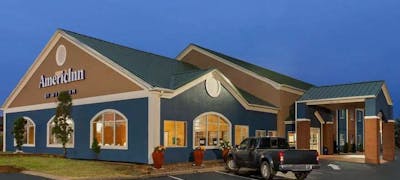 AmericInn Grinnell IA