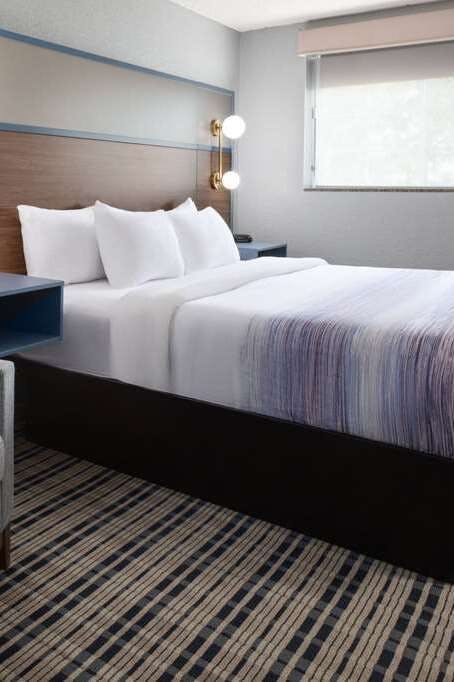 Hotel AmericInn by Wyndham Grinnell photo 1