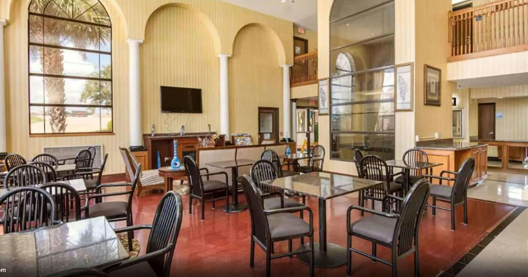 Hotel Motel 6 Brenham, TX photo 2