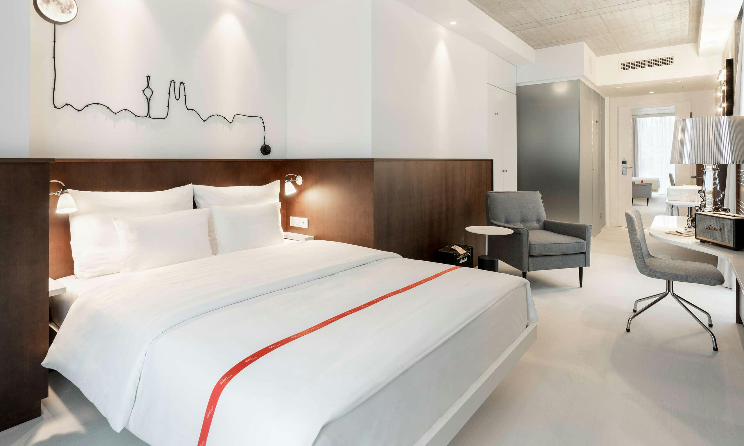 Ruby Ella Hotel & Bar