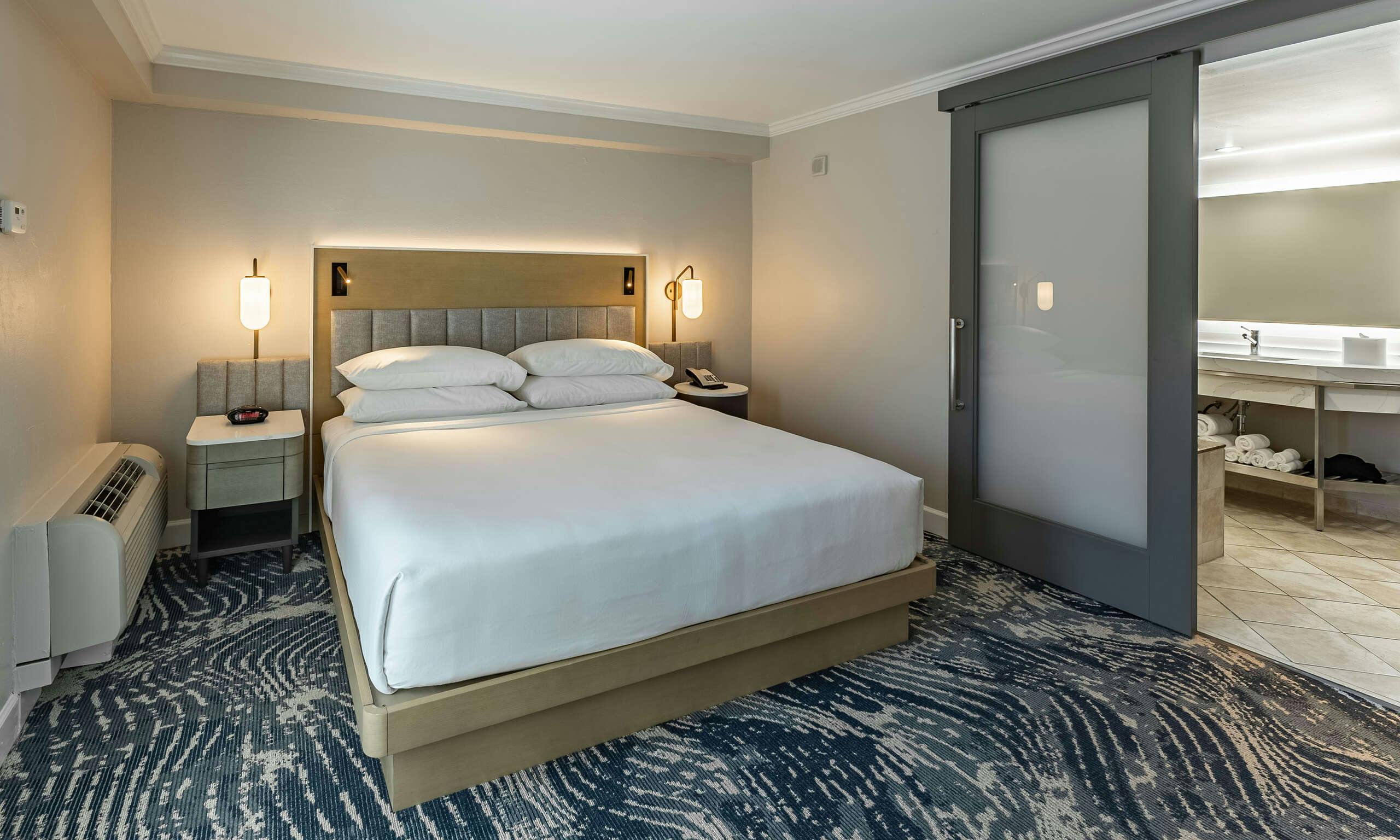 Suites- Crowne Plaza Orlando Downtown