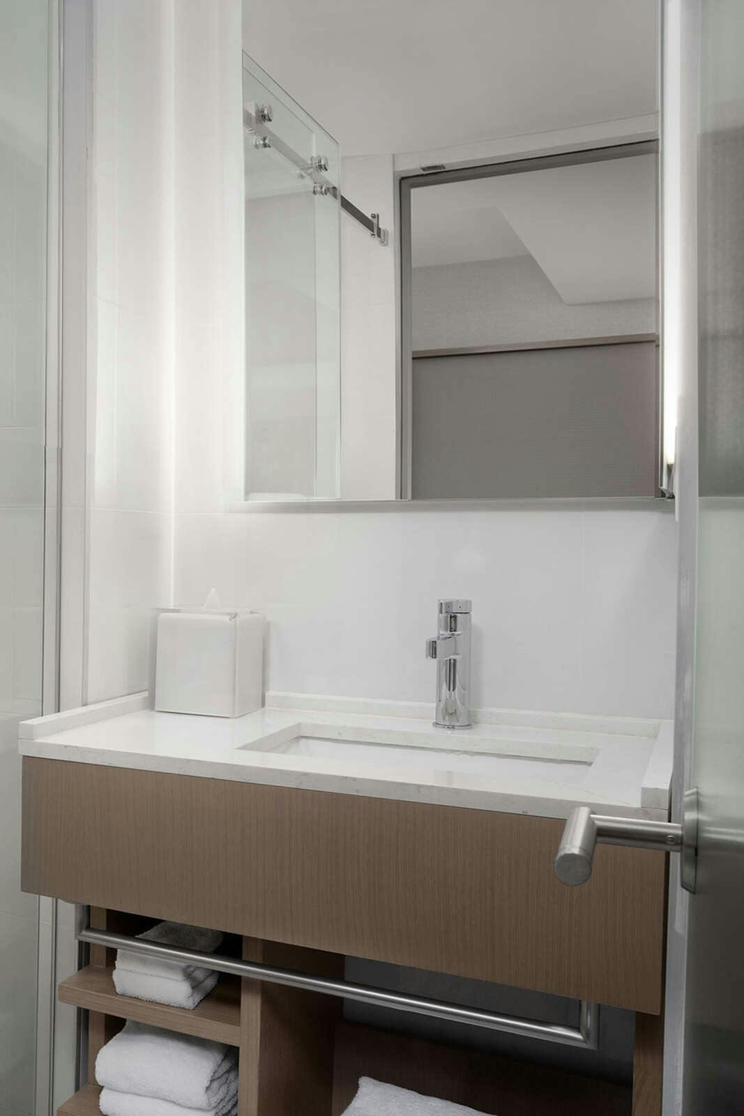 Hotel SpringHill Suites New York Manhattan Times Square photo 3