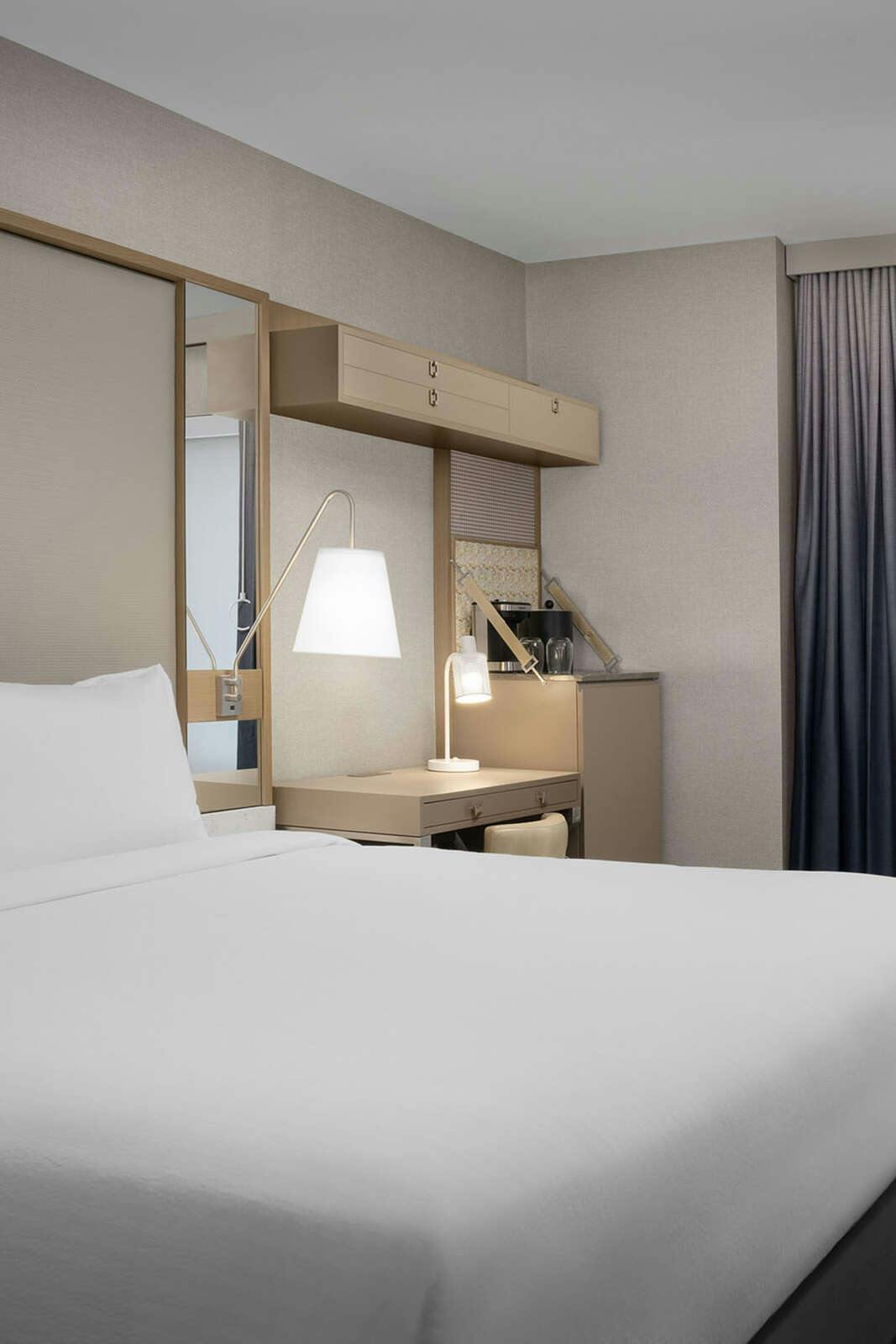 Hotel SpringHill Suites New York Manhattan Times Square photo 1