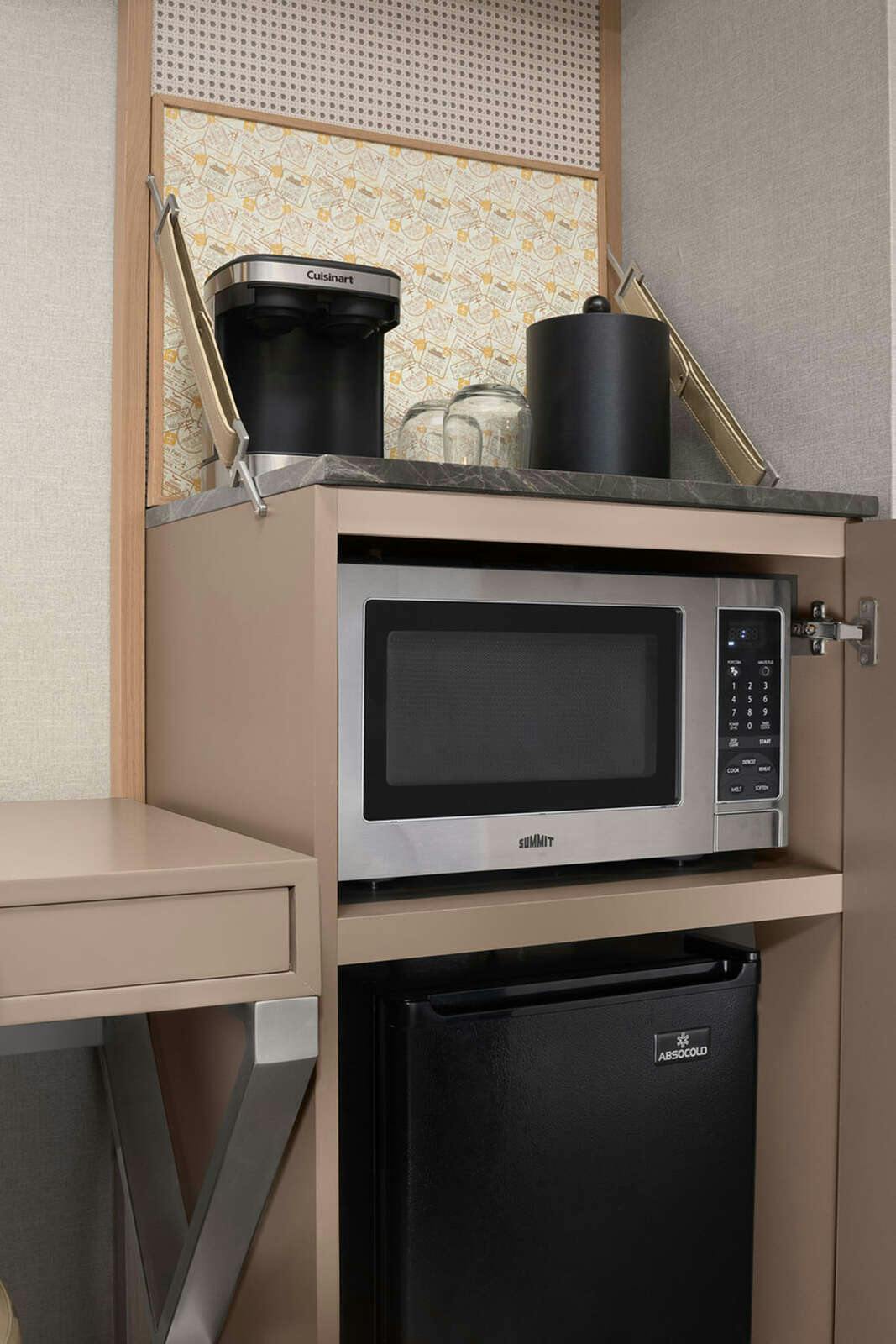 Hotel SpringHill Suites New York Manhattan Times Square photo 2