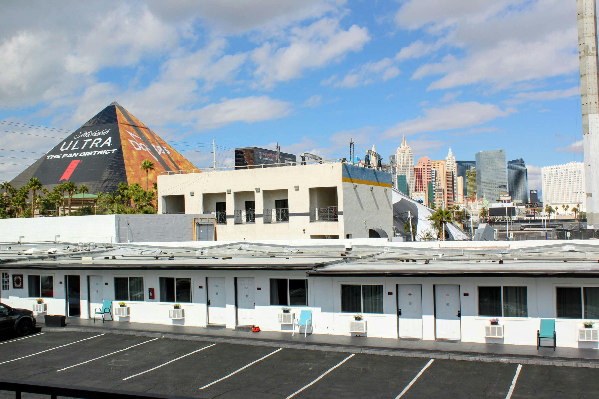 Hotel Nirvana Hotel photo 5