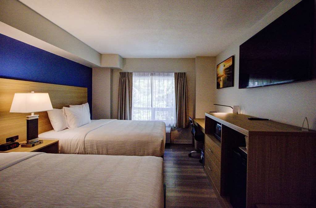 Hotel Baymont by Wyndham Gold River photo 5