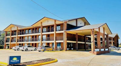 Days Inn & Suites by Wyndham Bossier City/Casino Area