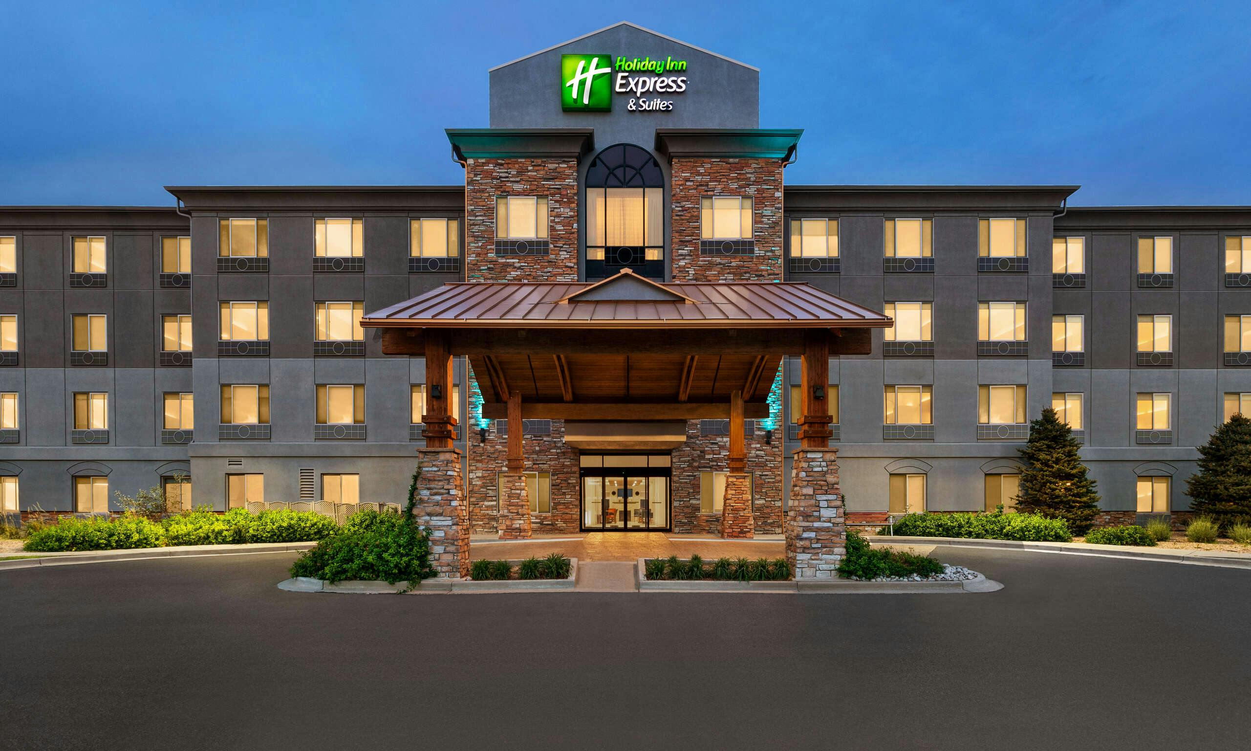 Holiday Inn Express Hotel & Suites Denver Airport