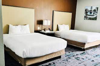 Hotel Hawthorn Chambersburg photo 2