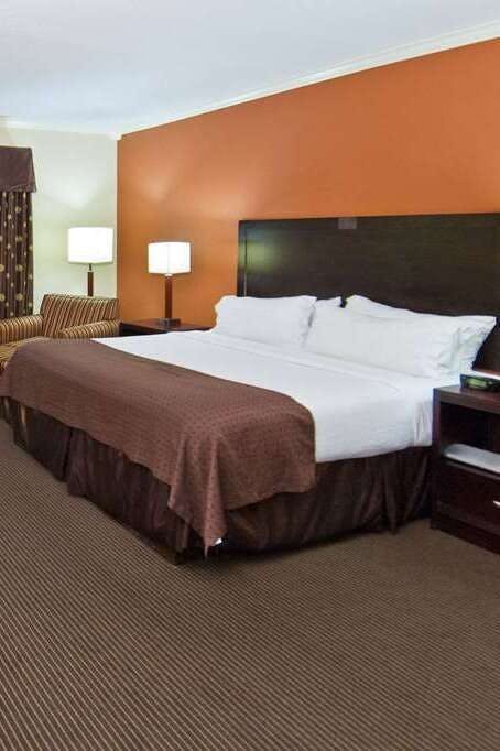 Hotel Wyndham Lake Charles photo 2